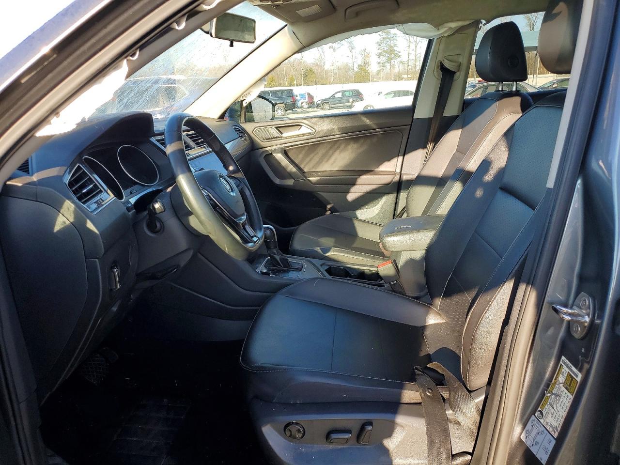 2020 VOLKSWAGEN TIGUAN SE photo 7