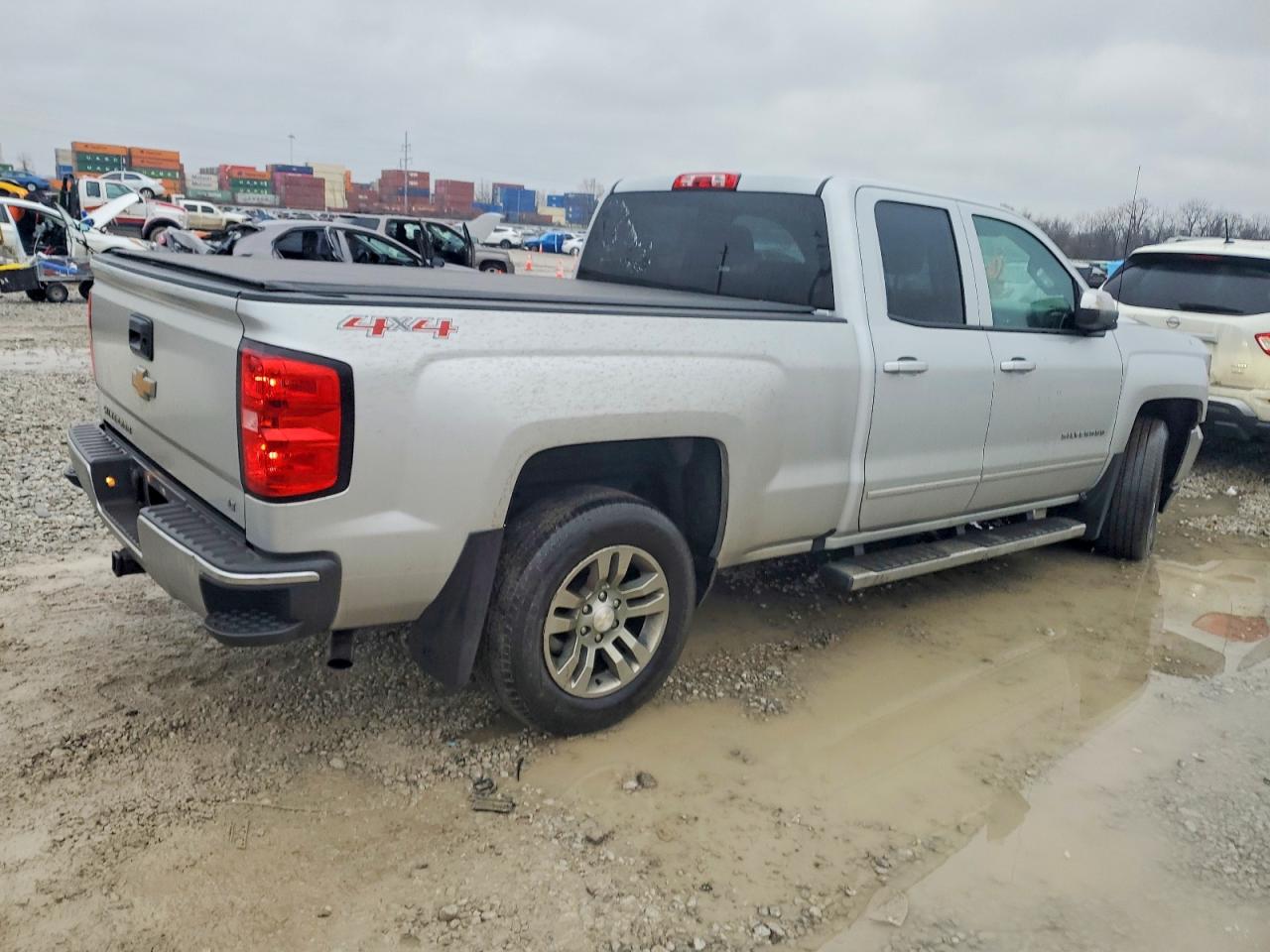 2016 CHEVROLET SILVERADO K1500 LT photo 3