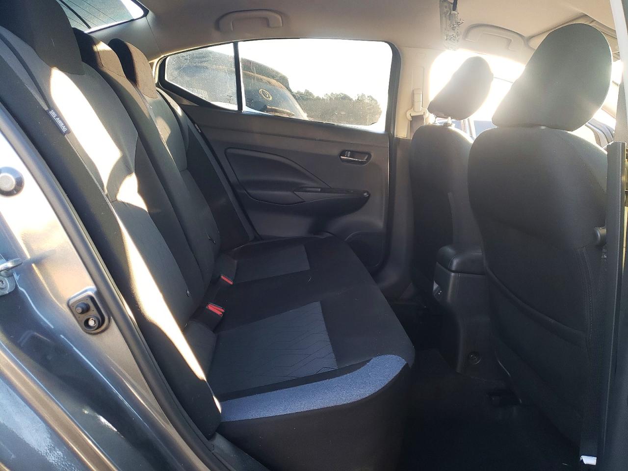 2025 NISSAN VERSA SV photo 10