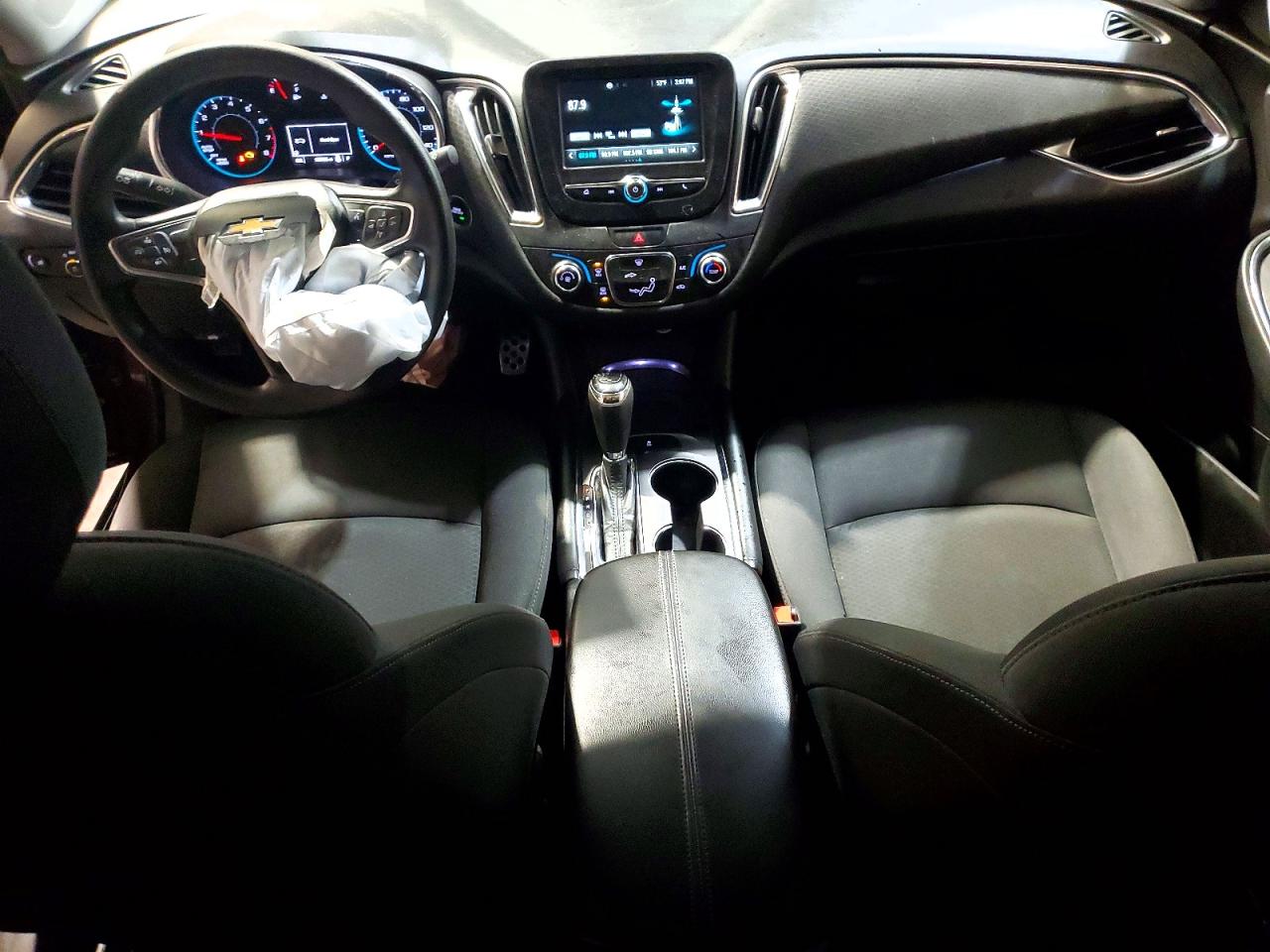 2016 CHEVROLET MALIBU LT photo 8