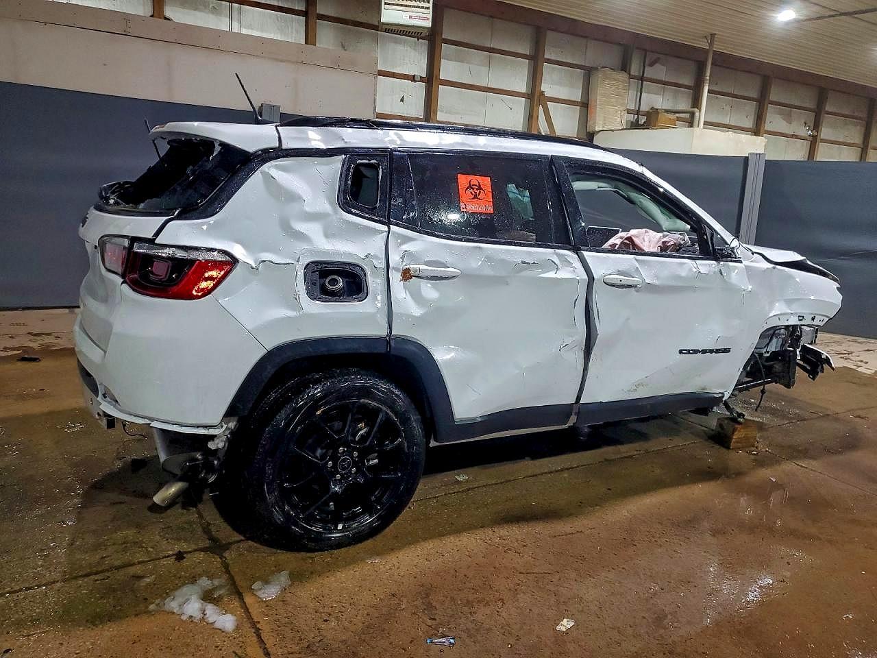 2025 JEEP COMPASS LATITUDE photo 3