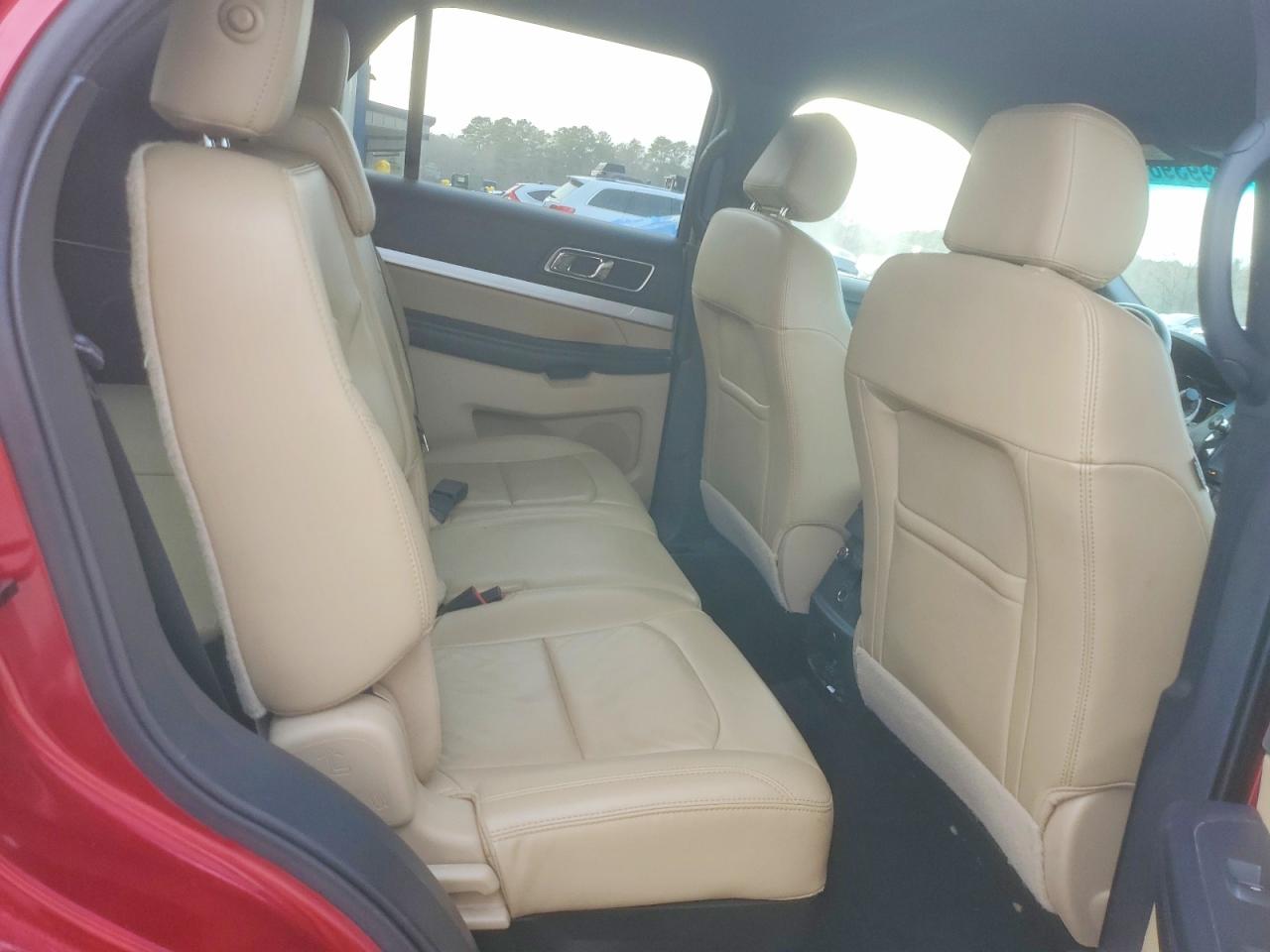 2016 FORD EXPLORER XLT photo 11