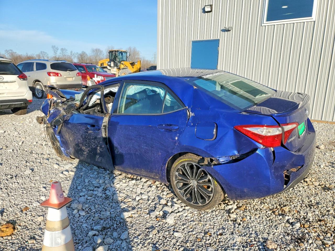 2014 TOYOTA COROLLA L photo 3