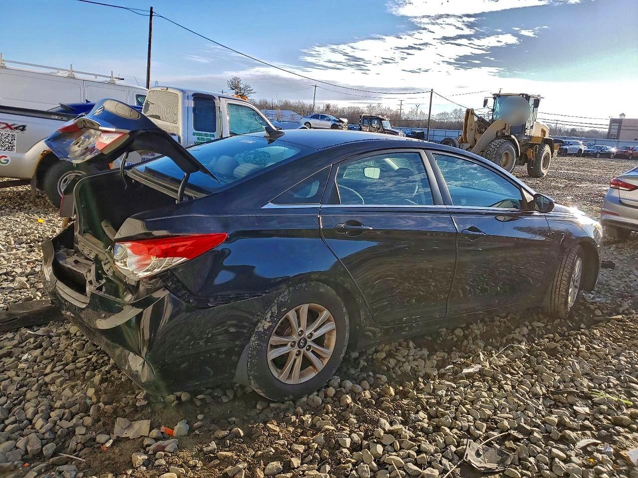 2013 HYUNDAI SONATA GLS photo 3