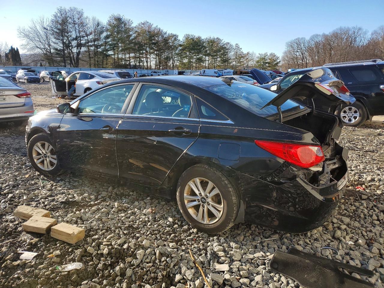 2013 HYUNDAI SONATA GLS photo 2