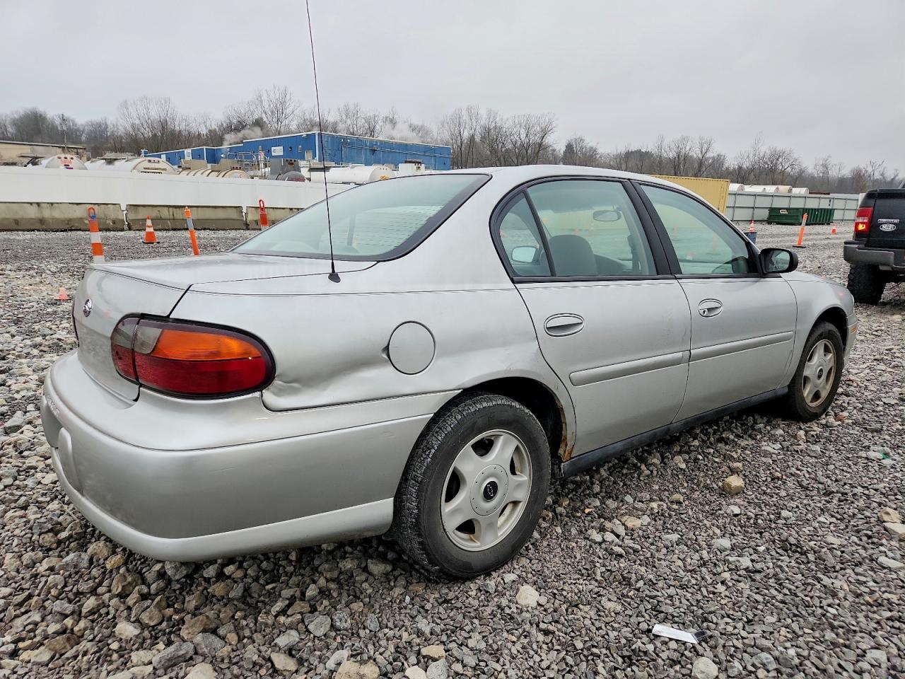 2001 CHEVROLET MALIBU photo 3
