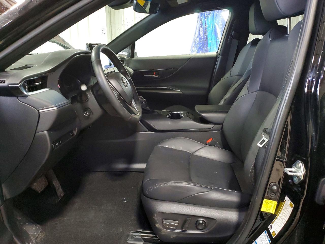 2022 TOYOTA VENZA LE photo 7
