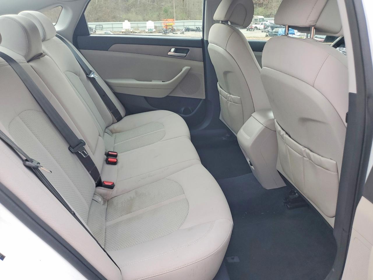 2015 HYUNDAI SONATA SE photo 10