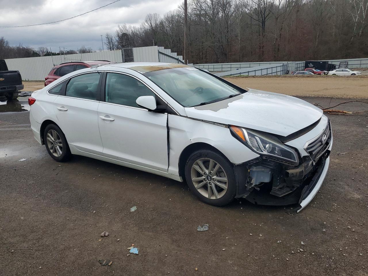 2015 HYUNDAI SONATA SE photo 4