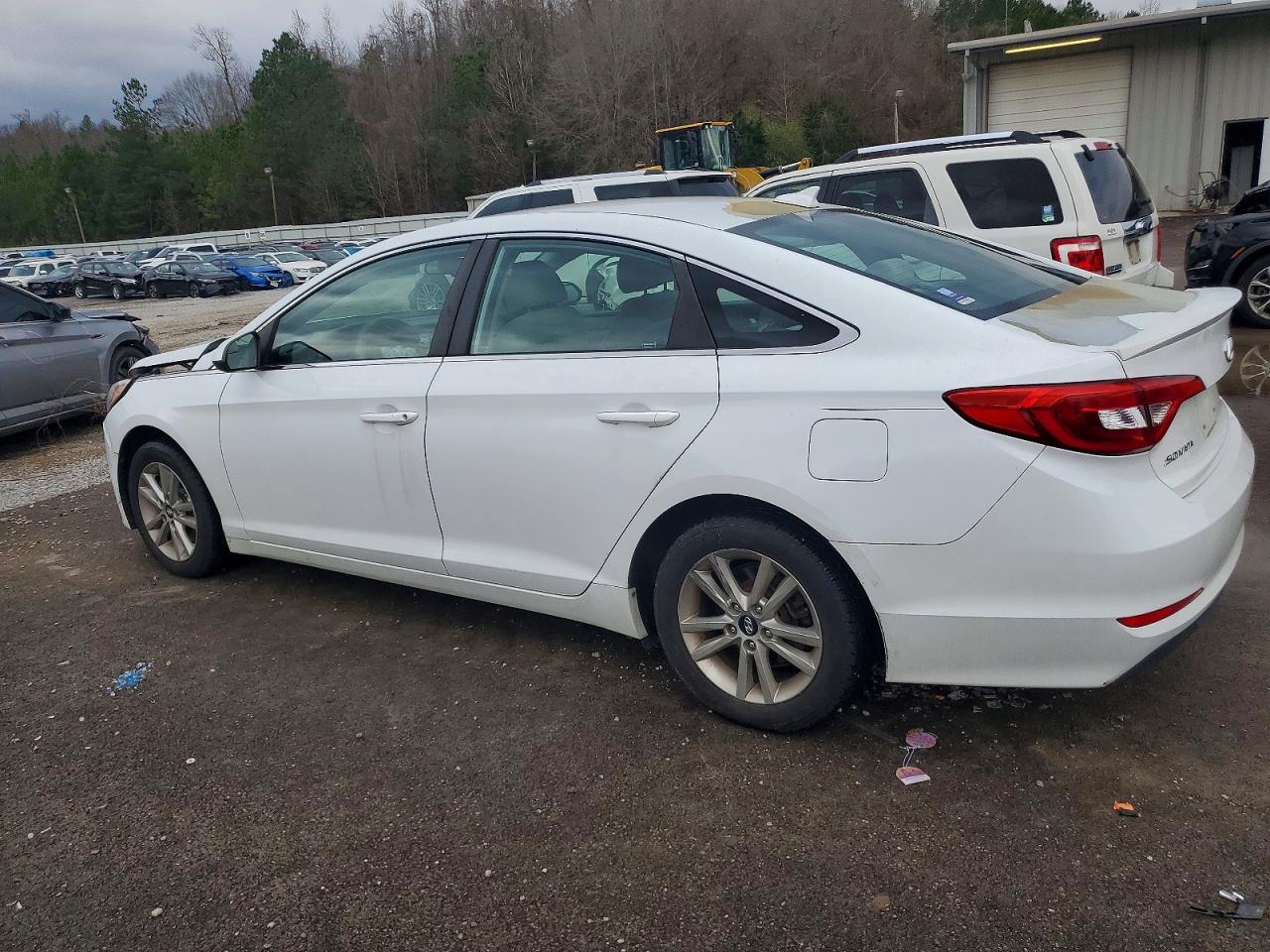 2015 HYUNDAI SONATA SE photo 2