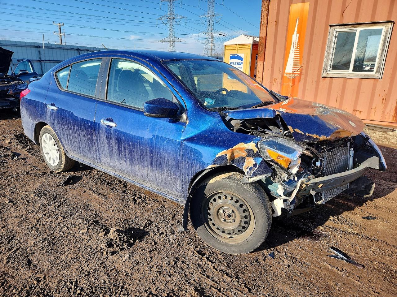 2018 NISSAN VERSA S photo 4