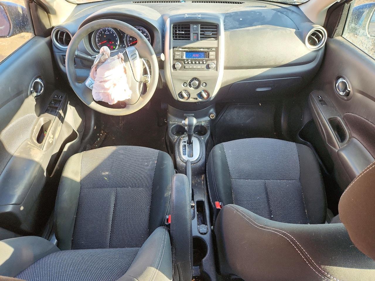 2018 NISSAN VERSA S photo 8