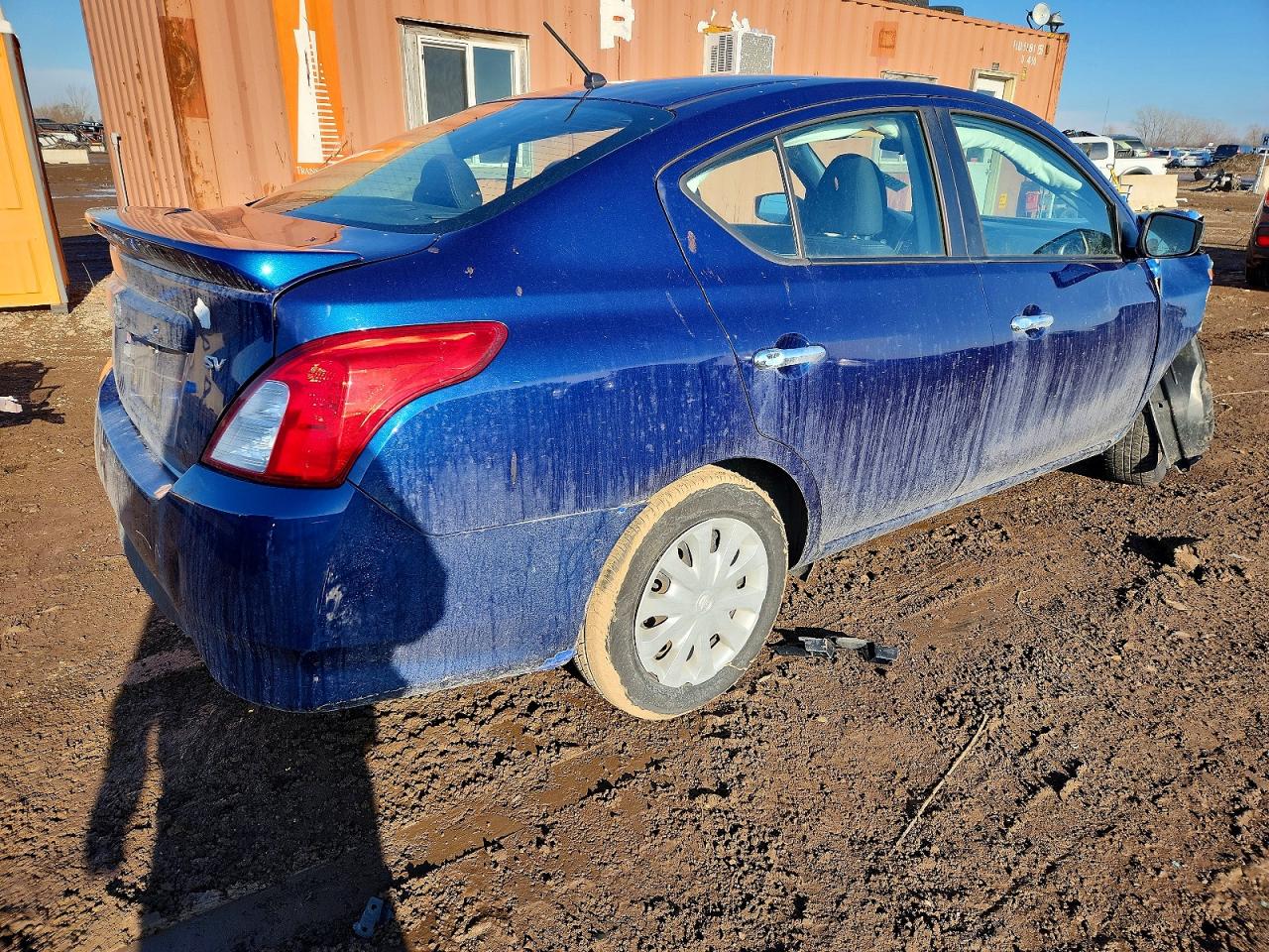 2018 NISSAN VERSA S photo 3