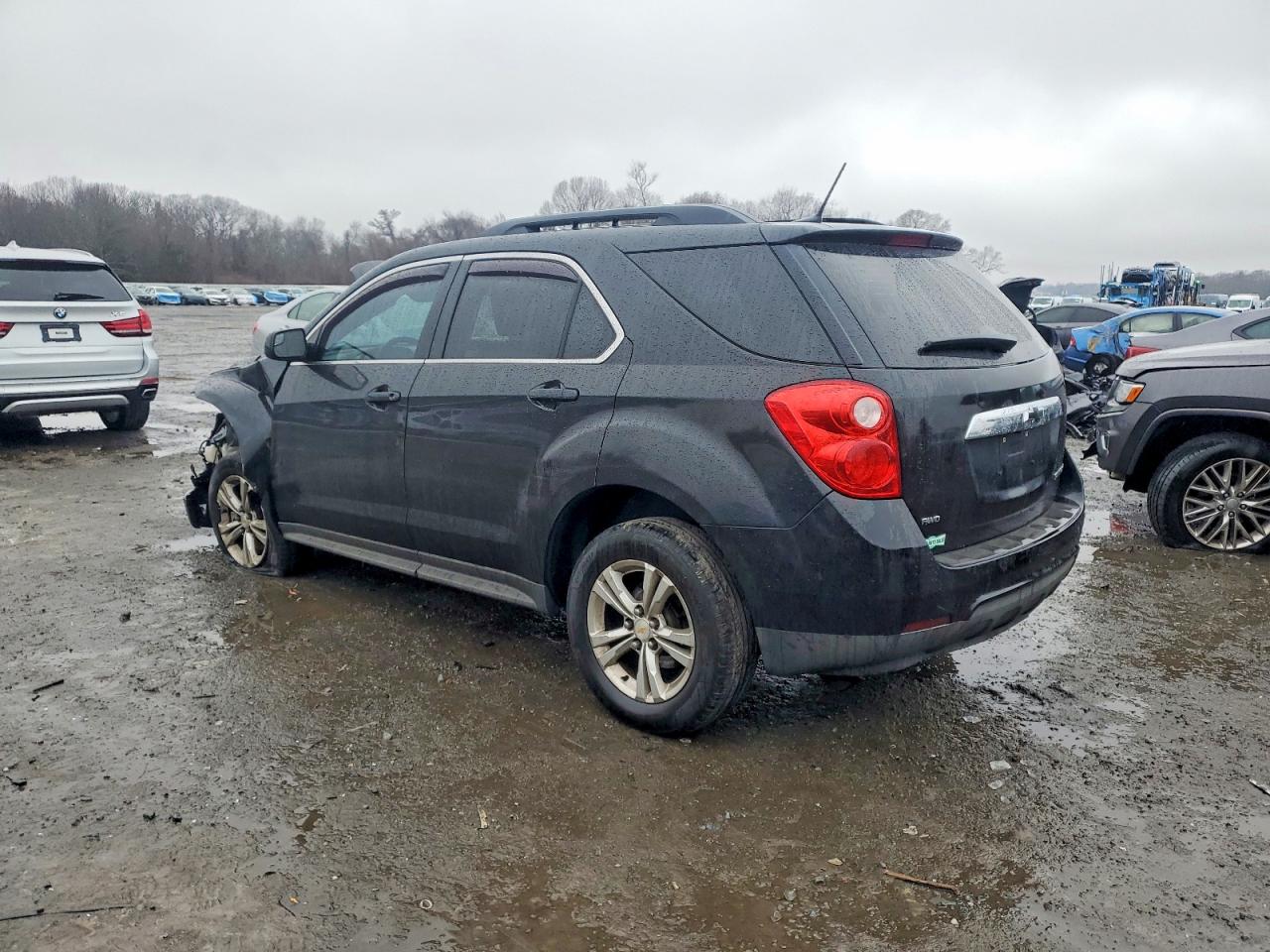 2013 CHEVROLET EQUINOX LT photo 2