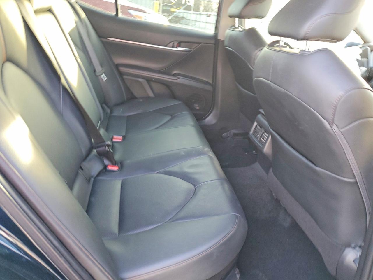 2020 TOYOTA CAMRY XLE photo 10
