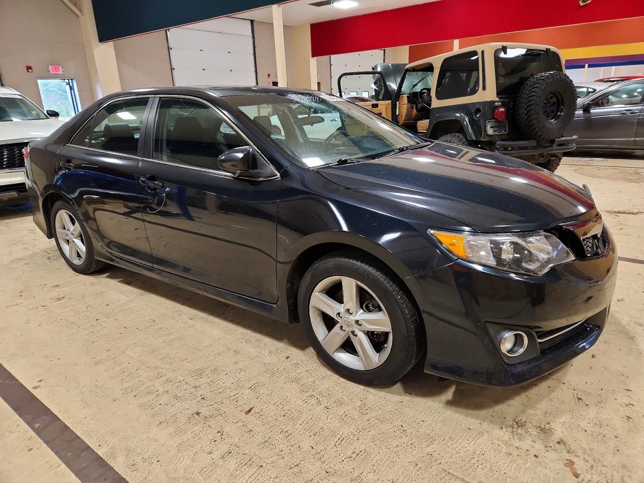 2012 TOYOTA CAMRY BASE photo 4