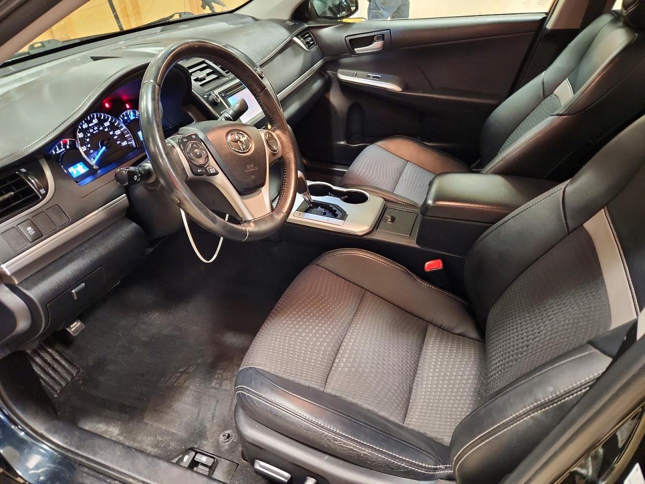 2012 TOYOTA CAMRY BASE photo 7