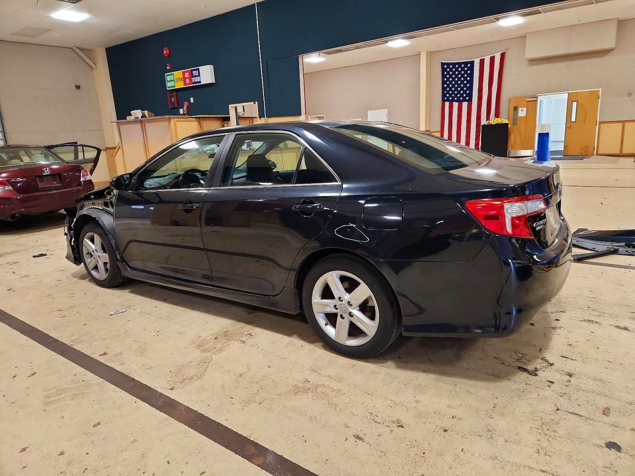 2012 TOYOTA CAMRY BASE photo 2