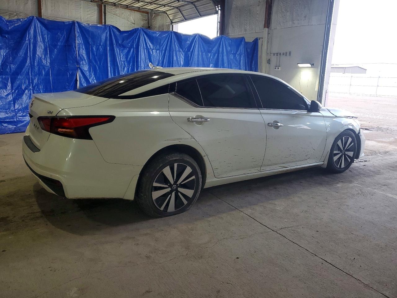 2019 NISSAN ALTIMA SV photo 3