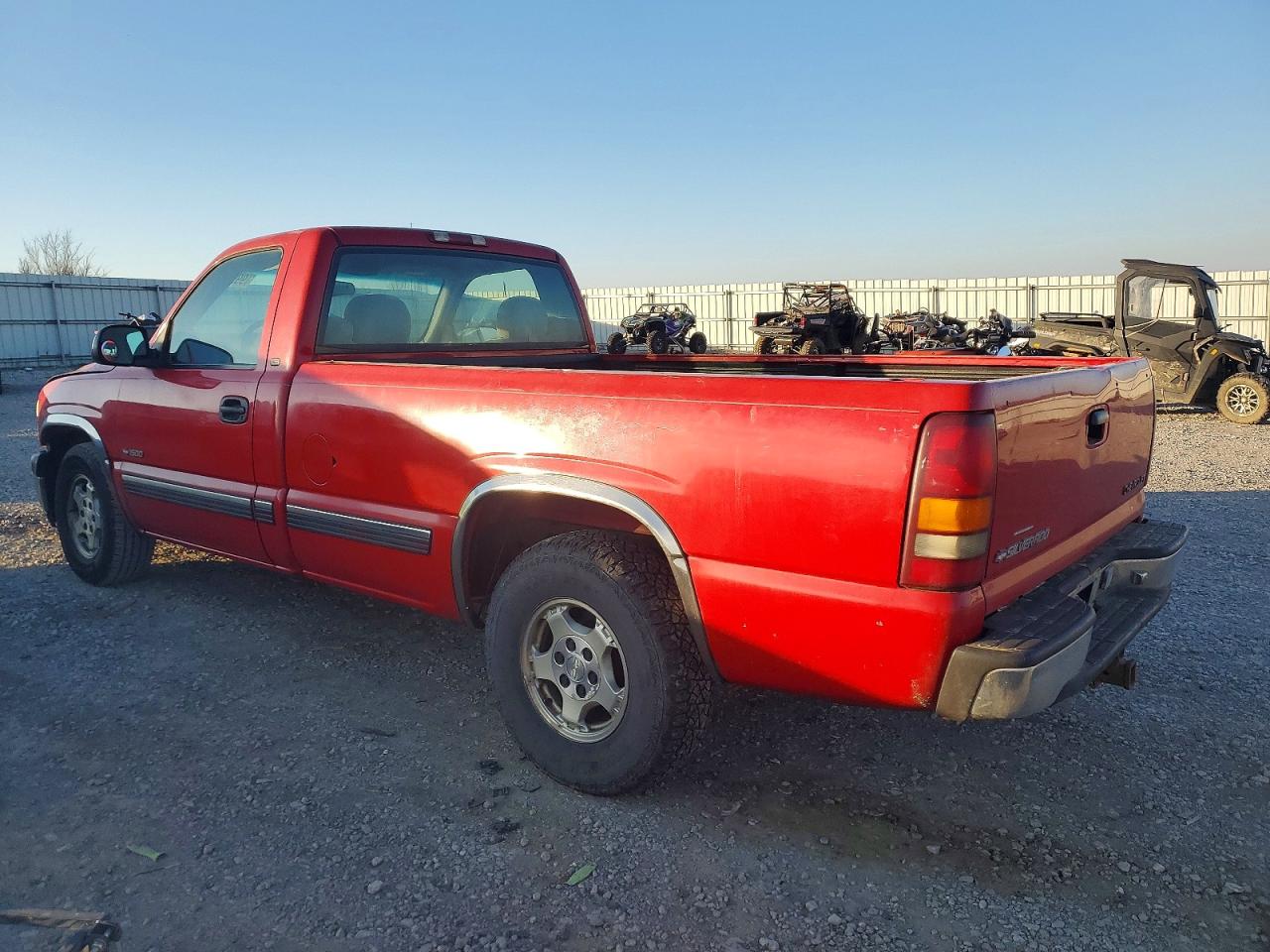 2000 CHEVROLET SILVERADO C1500 photo 2