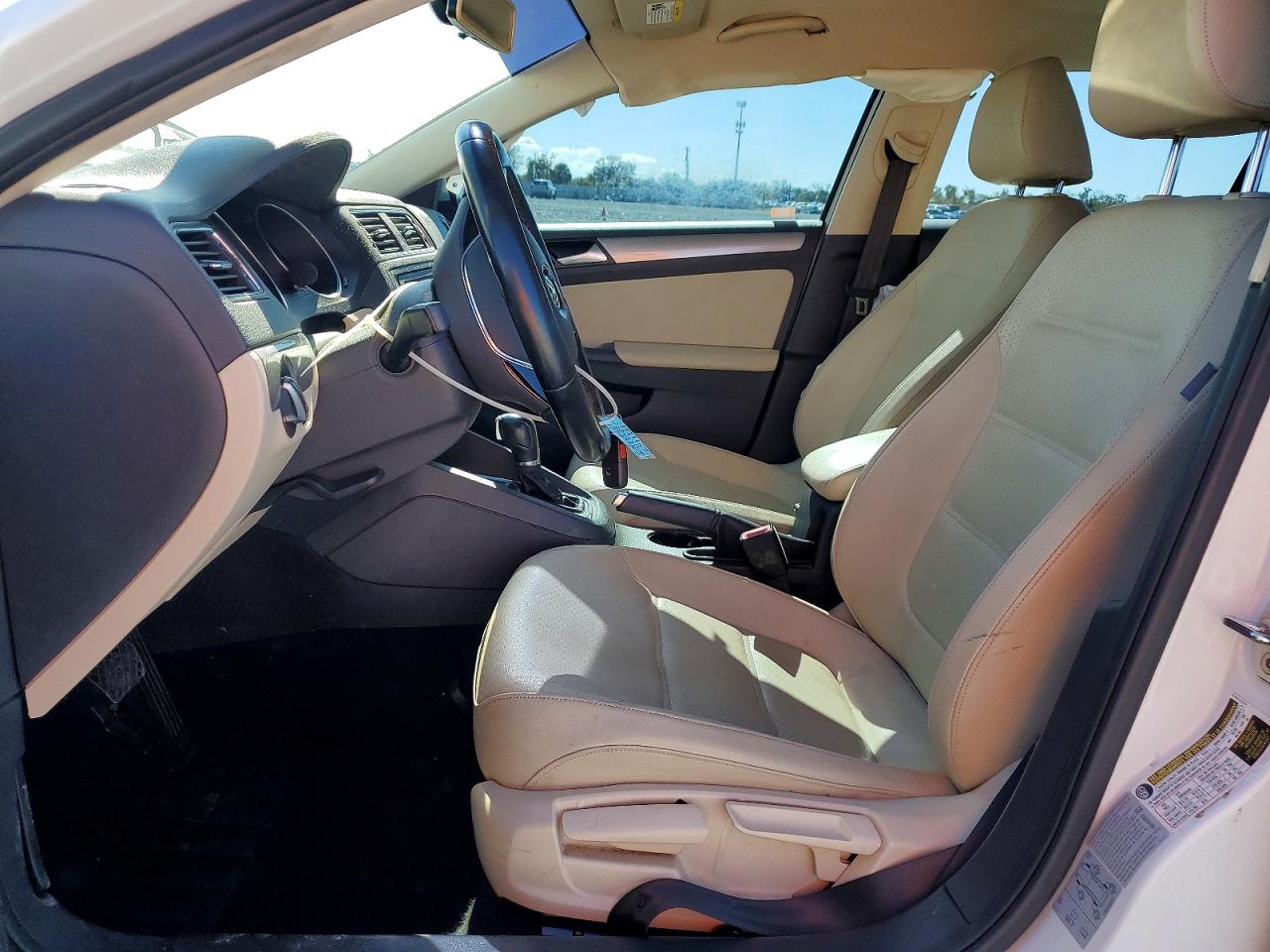 2017 VOLKSWAGEN JETTA SE photo 7