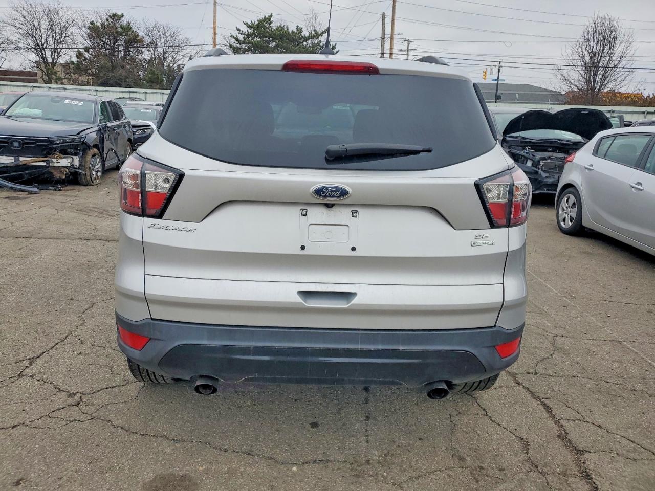 2018 FORD ESCAPE SE photo 6