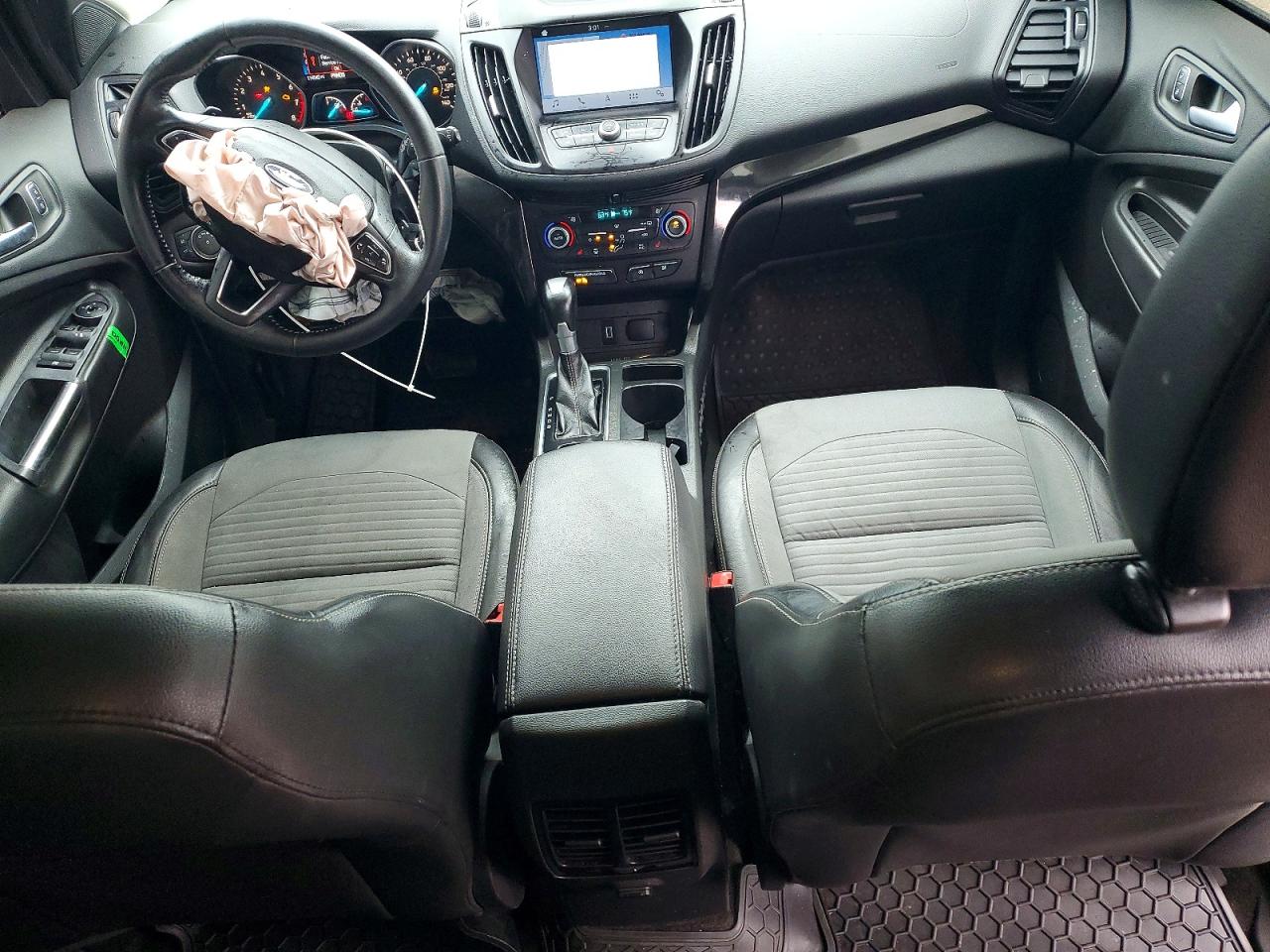 2018 FORD ESCAPE SE photo 8