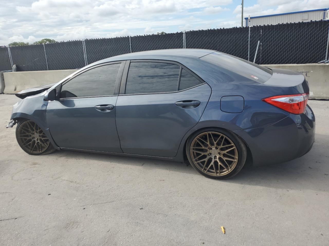 2014 TOYOTA COROLLA L photo 2