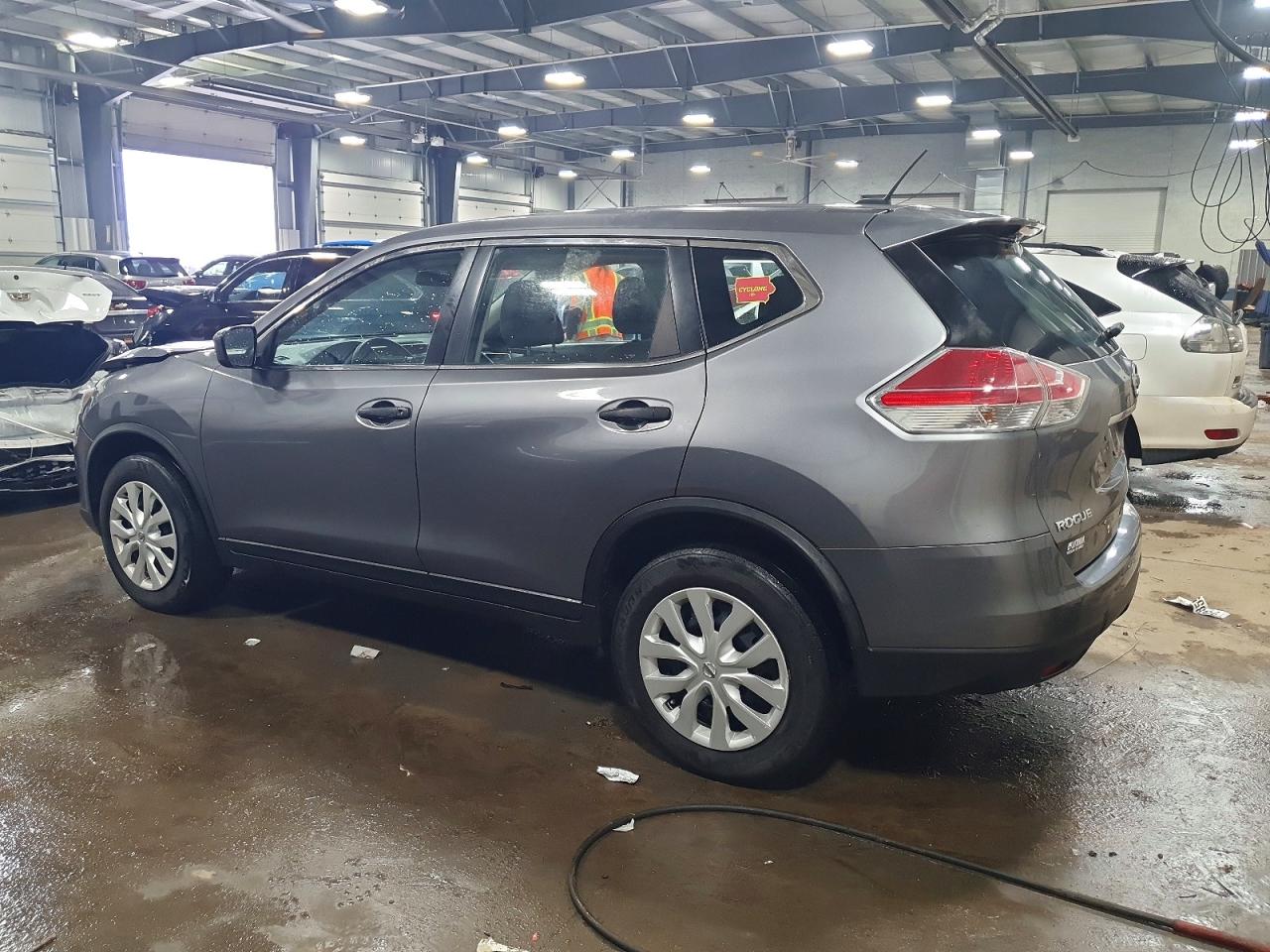 2016 NISSAN ROGUE S photo 2