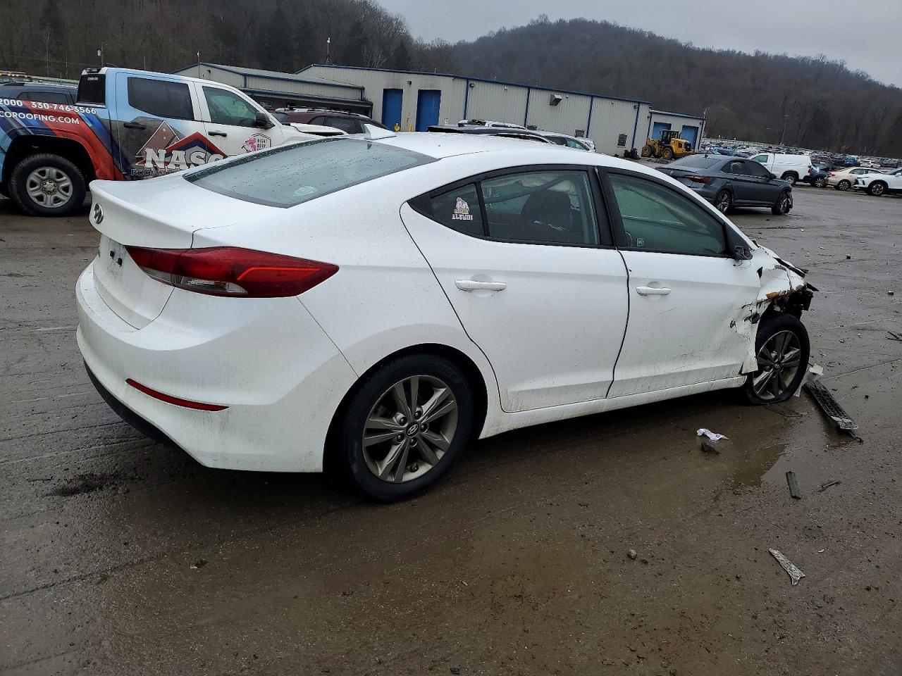 2018 HYUNDAI ELANTRA SEL photo 3