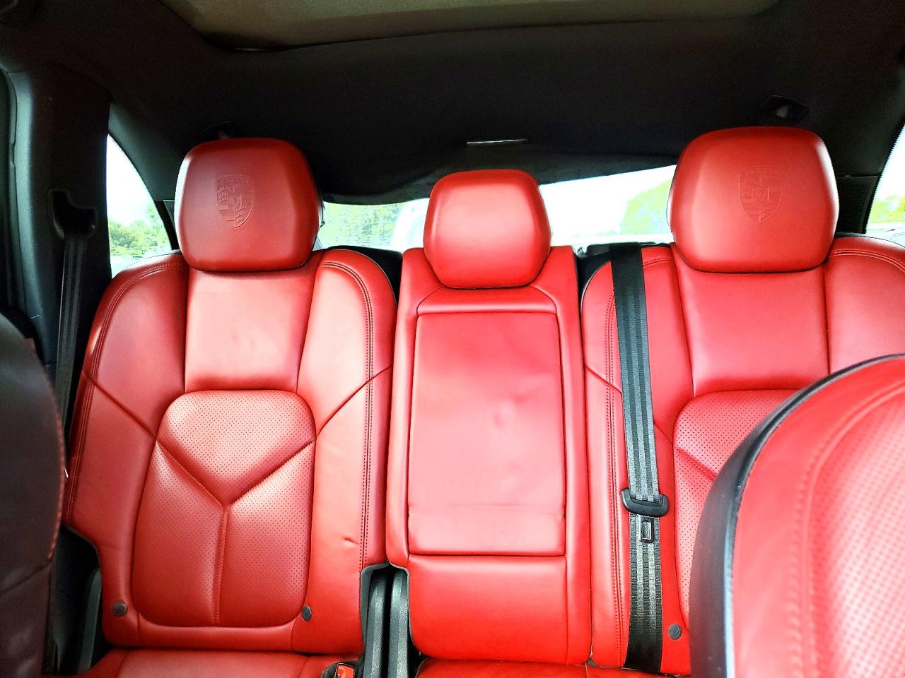 2017 PORSCHE CAYENNE photo 10