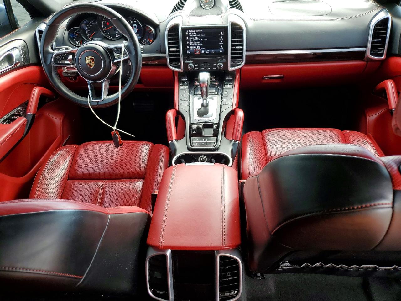 2017 PORSCHE CAYENNE photo 8