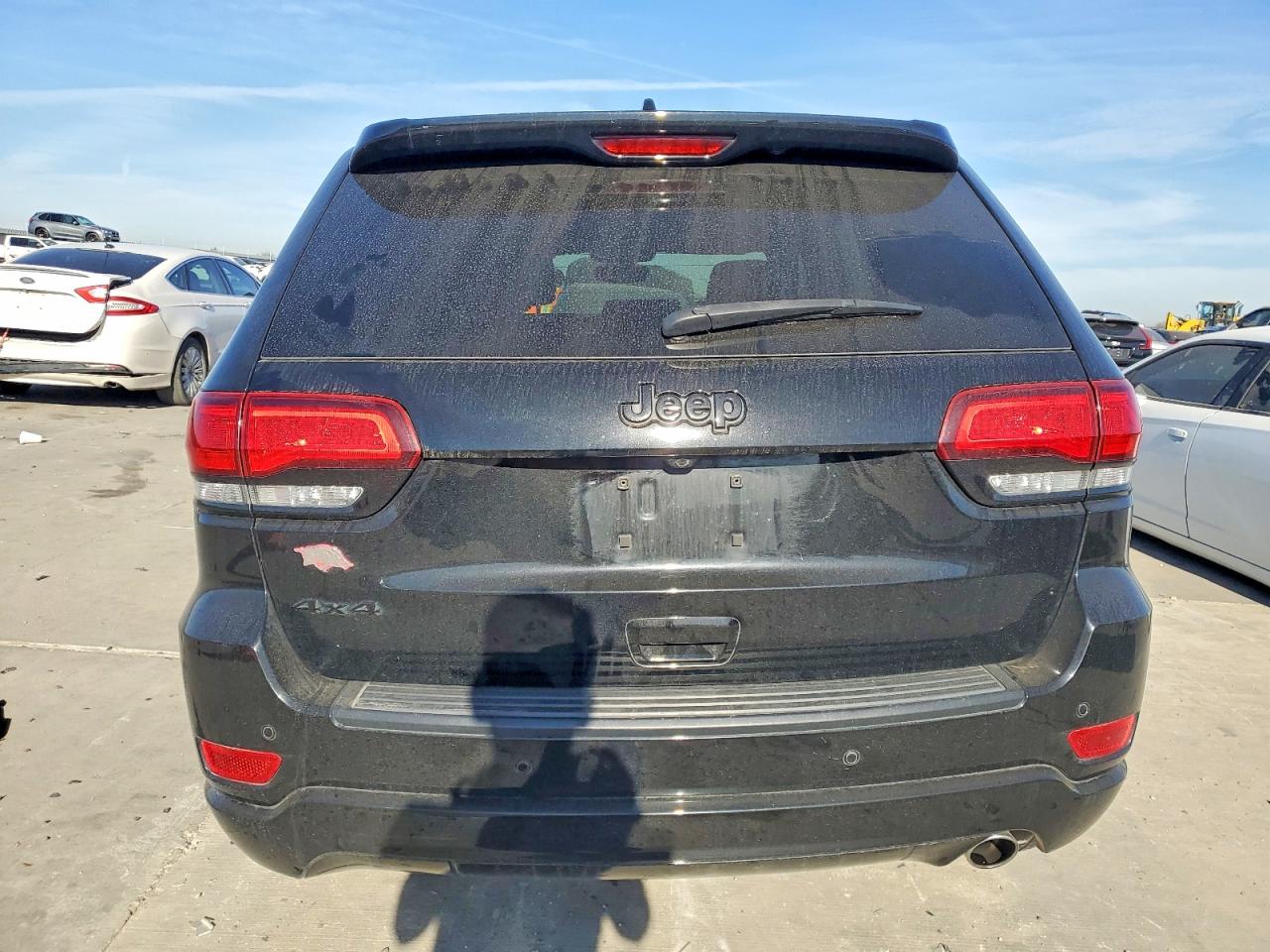 2020 JEEP GRAND CHEROKEE LAREDO photo 6