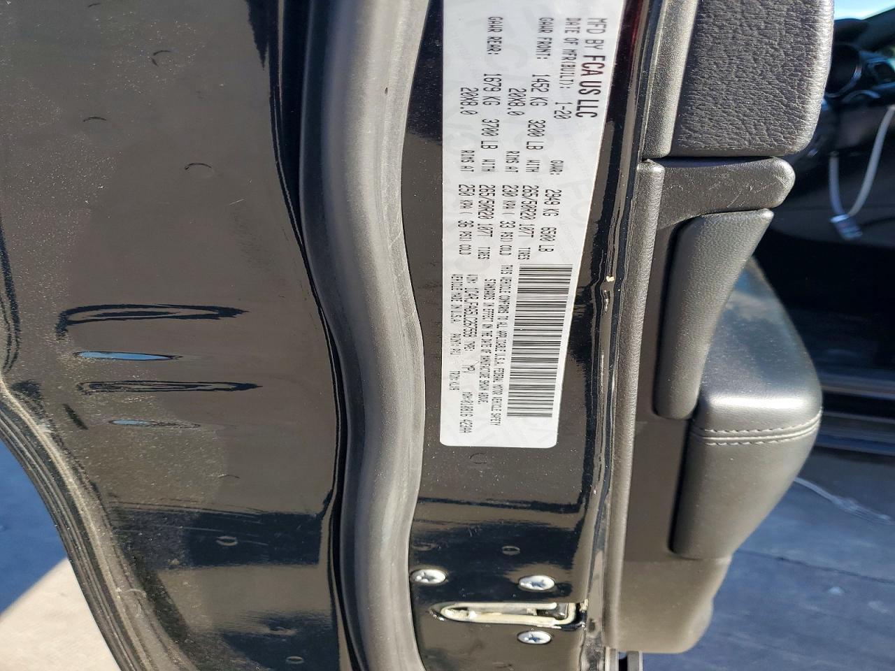 2020 JEEP GRAND CHEROKEE LAREDO photo 12
