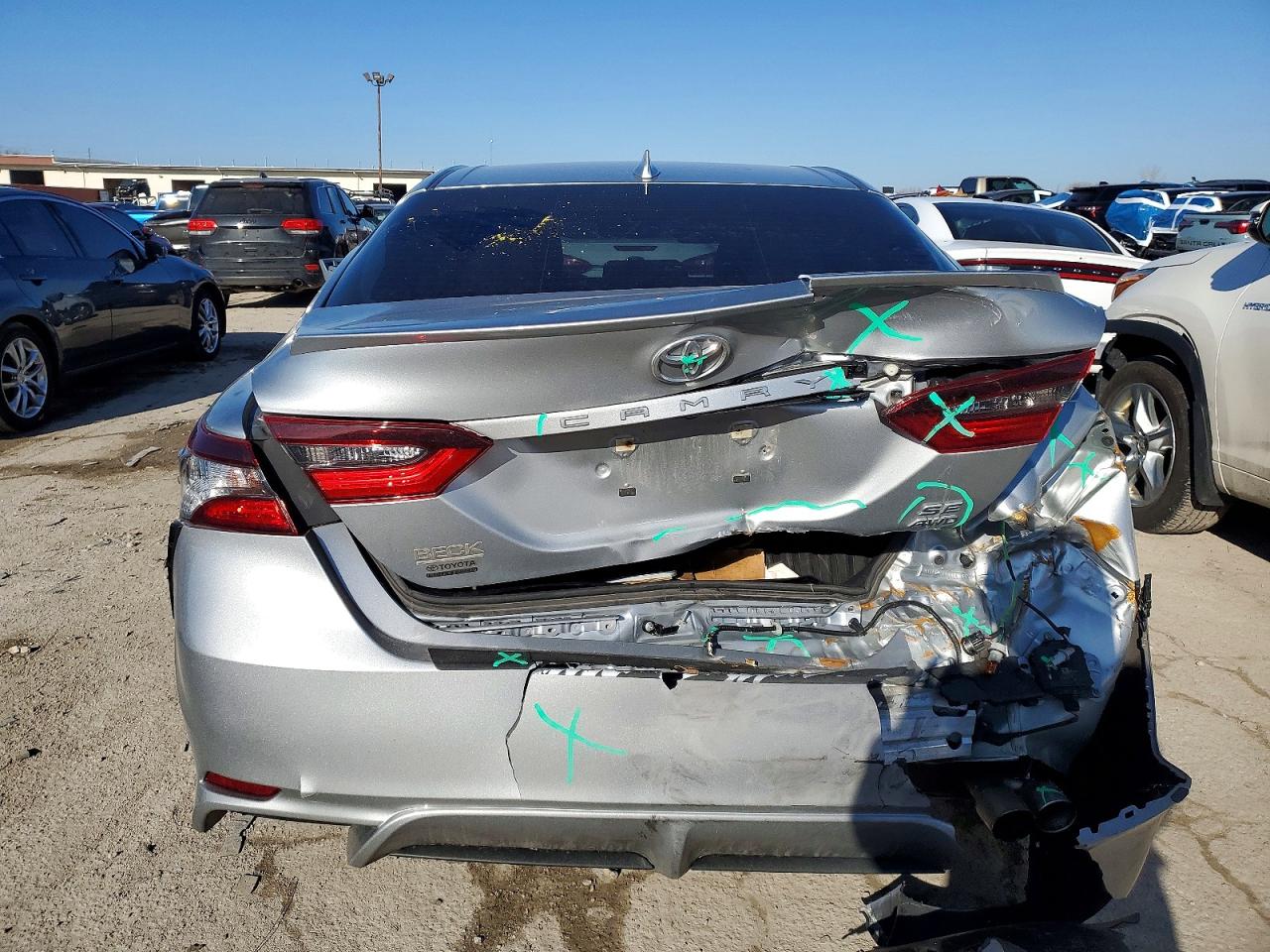 2025 TOYOTA CAMRY SE NIGHT SHADE photo 6