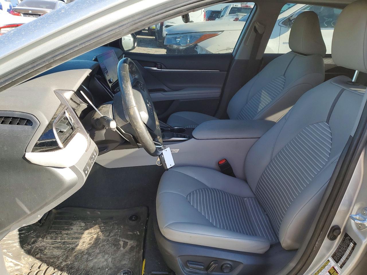 2025 TOYOTA CAMRY SE NIGHT SHADE photo 7