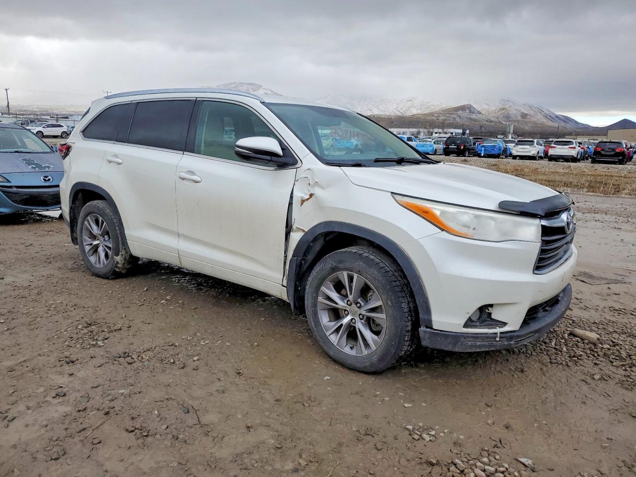 2014 TOYOTA HIGHLANDER XLE photo 4