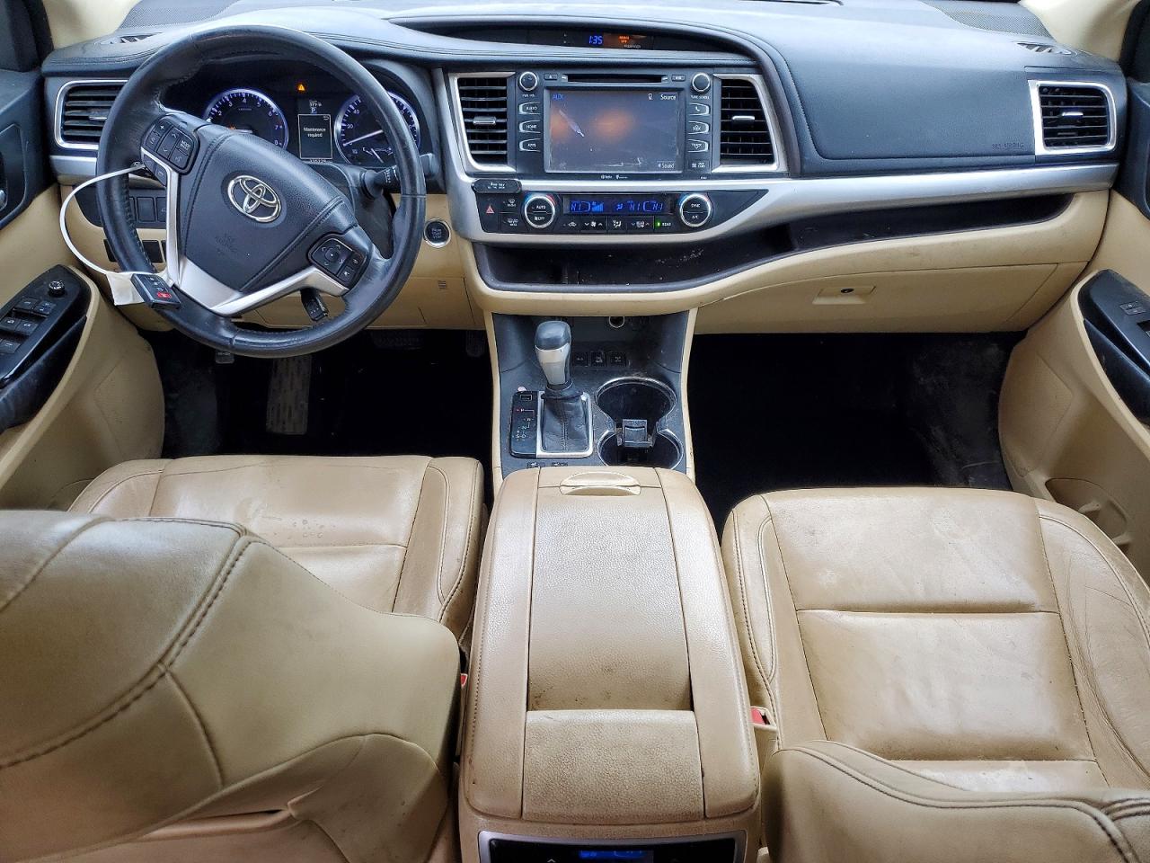 2014 TOYOTA HIGHLANDER XLE photo 8