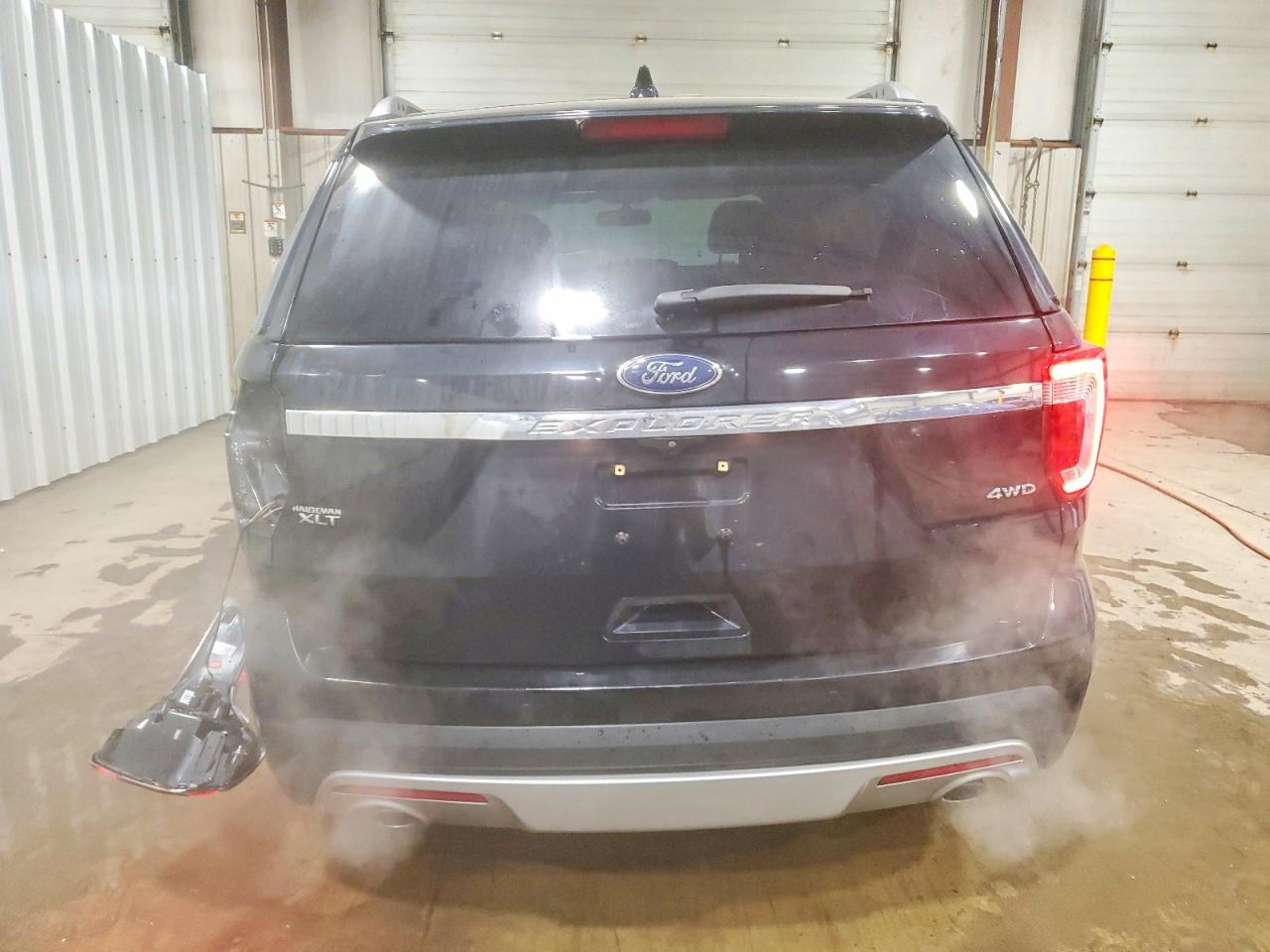 2017 FORD EXPLORER XLT photo 6
