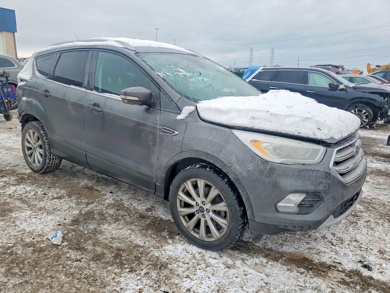2017 FORD ESCAPE TITANIUM photo 4