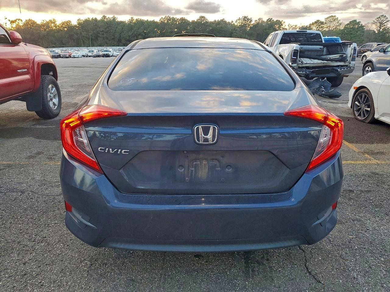 2016 HONDA CIVIC LX photo 6