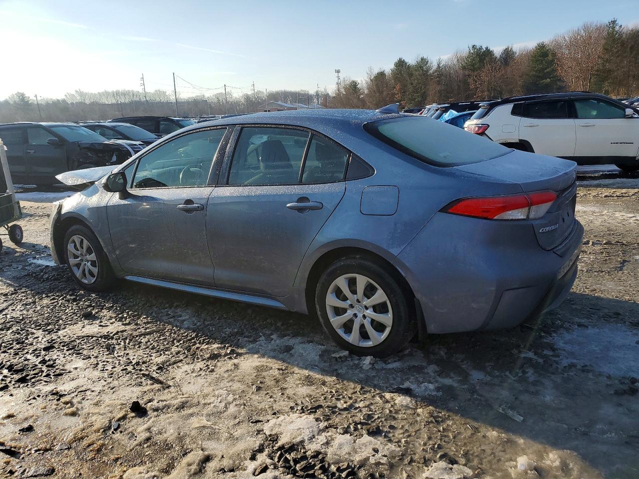 2020 TOYOTA COROLLA LE photo 2