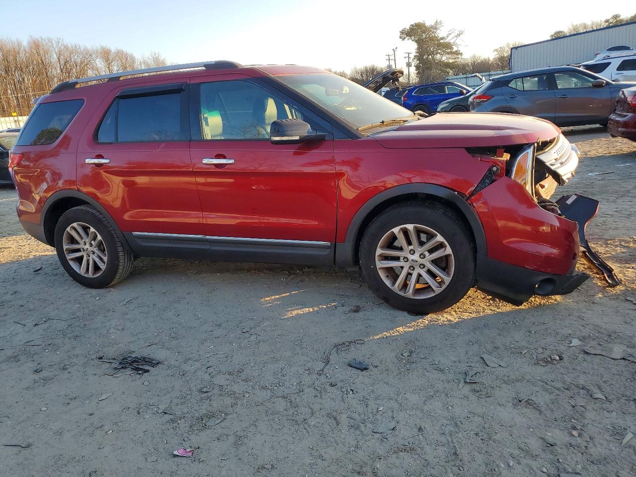 2014 FORD EXPLORER XLT photo 4