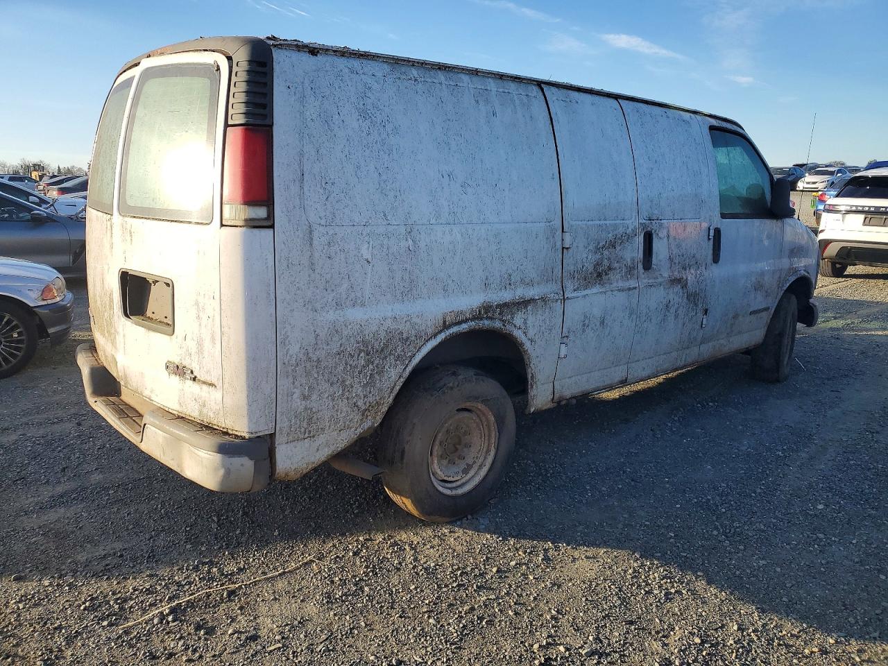 1997 GMC SAVANA G2500 photo 3