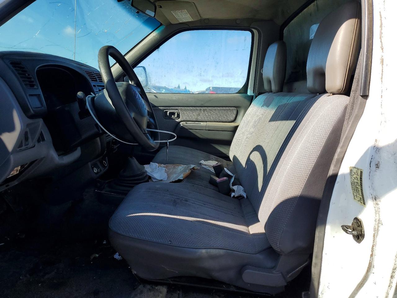 2000 NISSAN FRONTIER XE photo 7