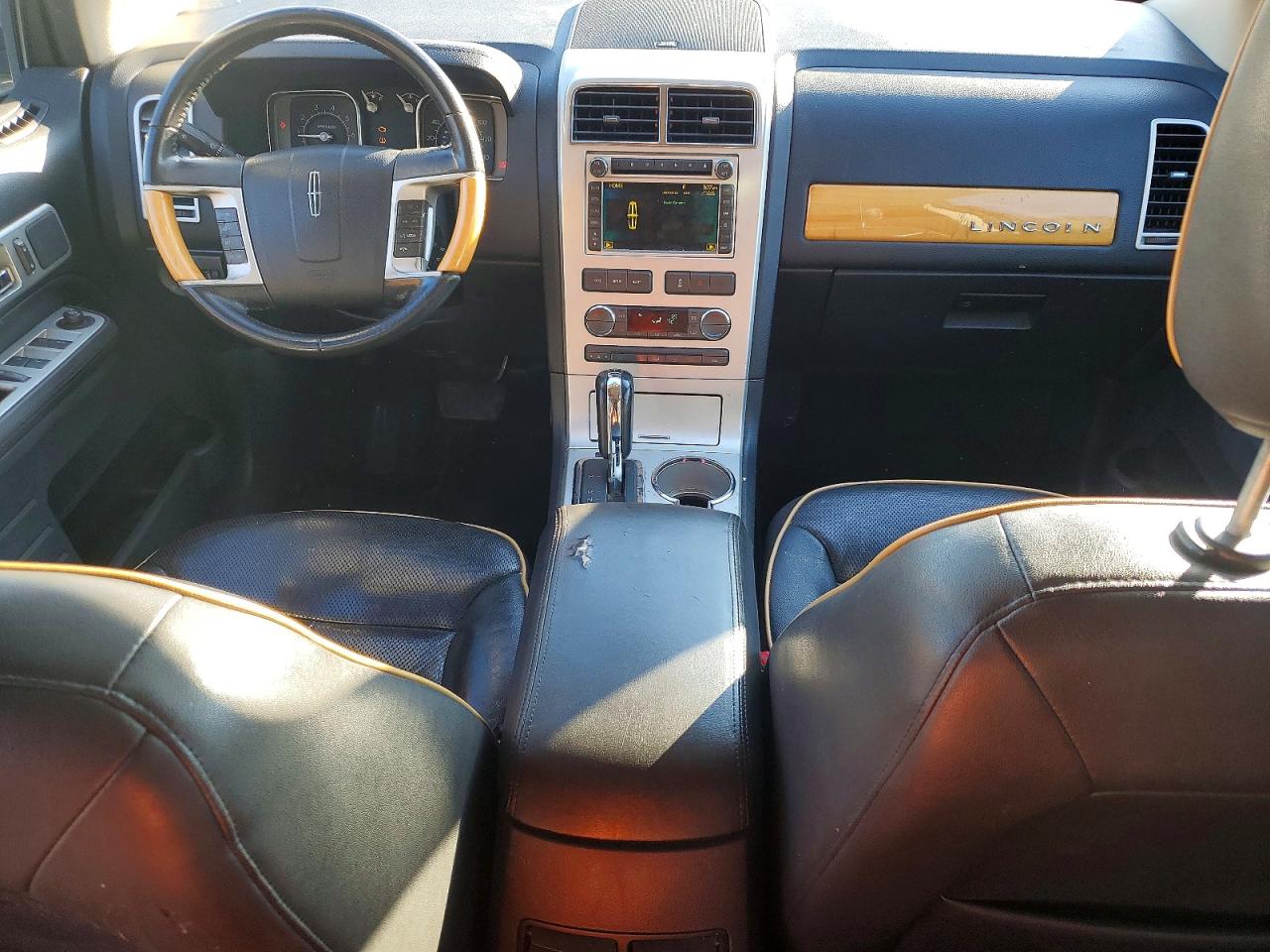 2010 LINCOLN MKX photo 8