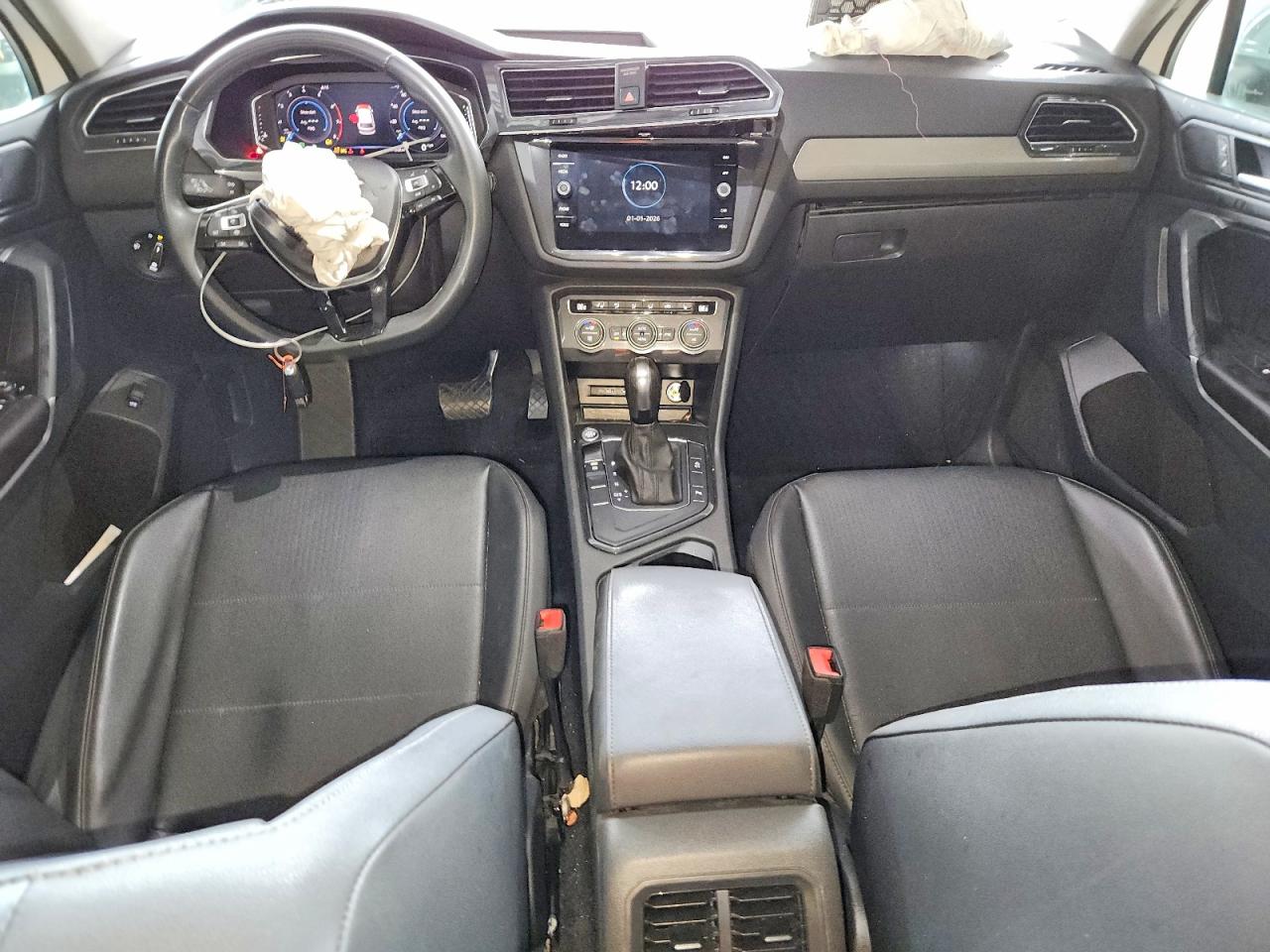 2020 VOLKSWAGEN TIGUAN SE photo 8