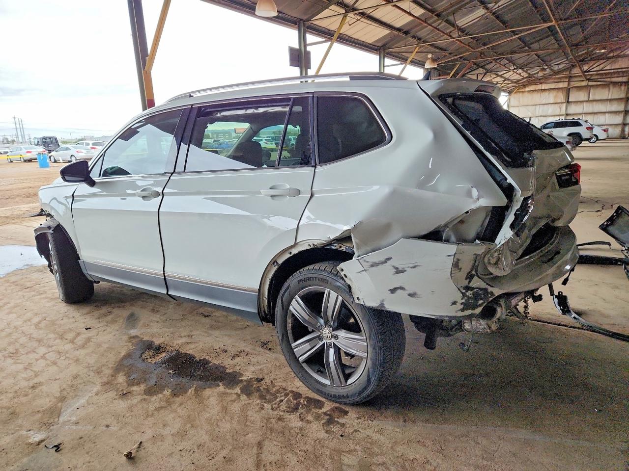 2020 VOLKSWAGEN TIGUAN SE photo 2