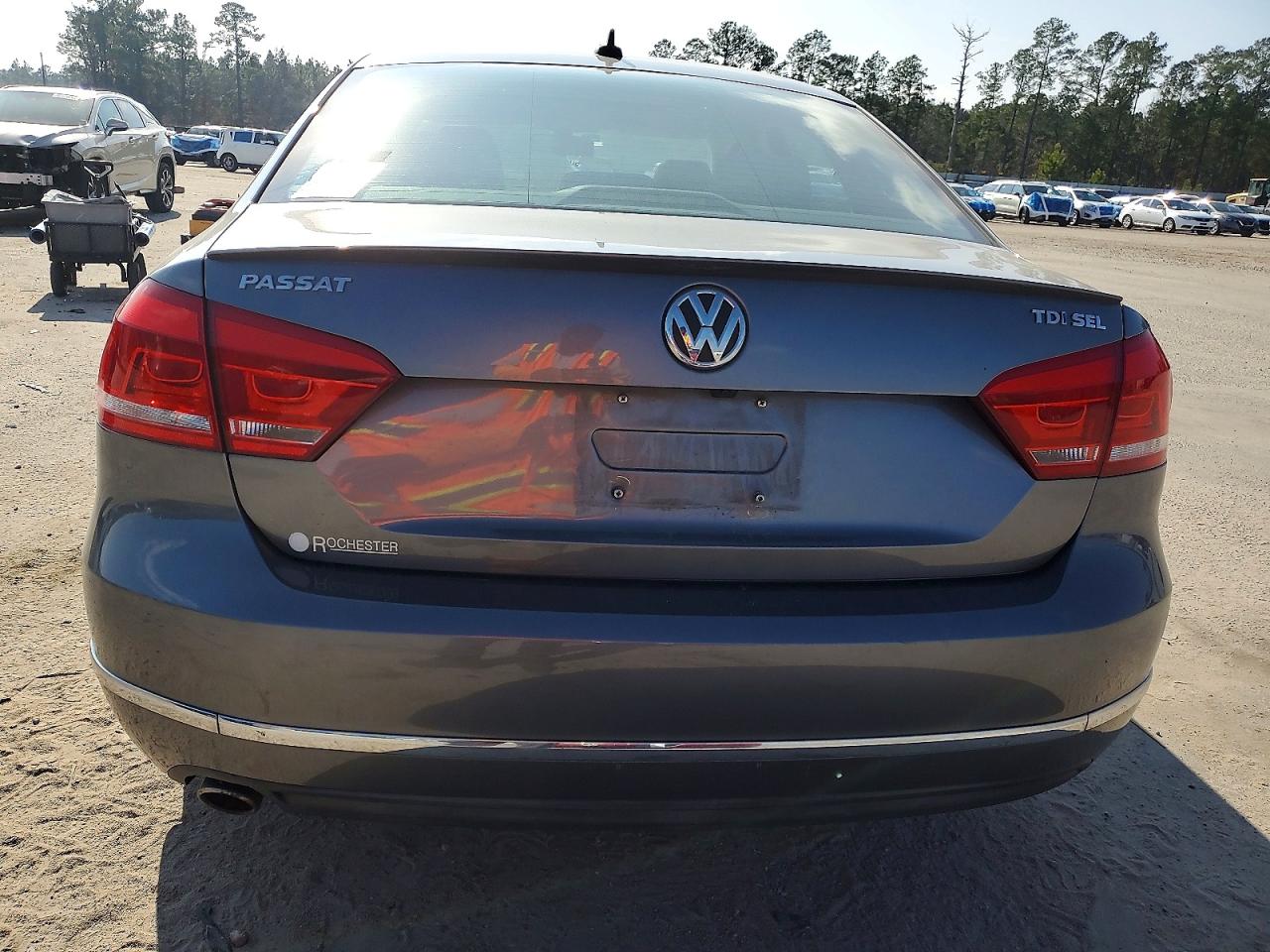 2015 VOLKSWAGEN PASSAT SEL photo 6