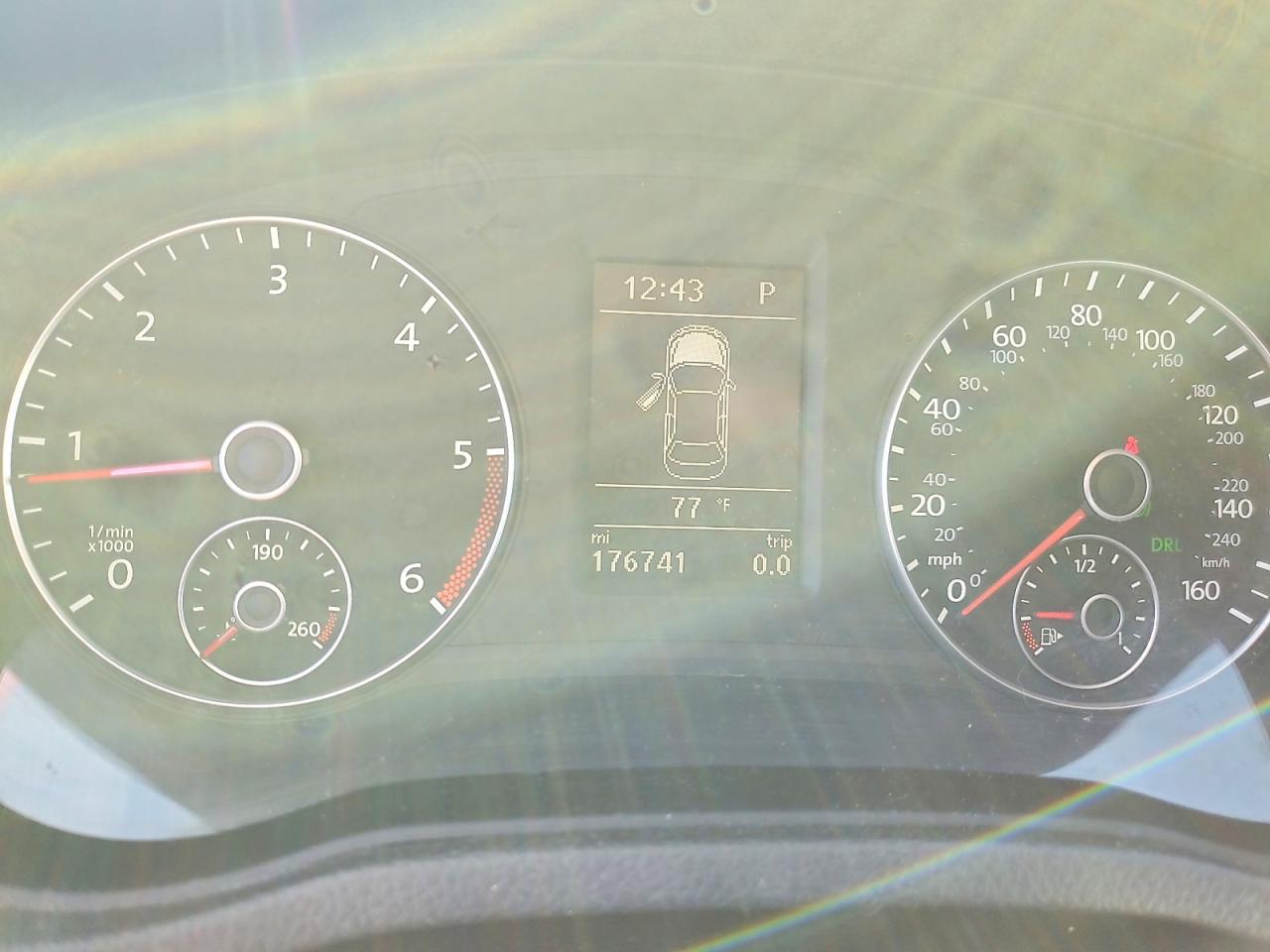 2015 VOLKSWAGEN PASSAT SEL photo 9